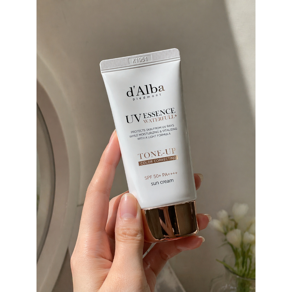Kem chống nắng d'Alba Waterfull Tone-up Sun Cream 50ml