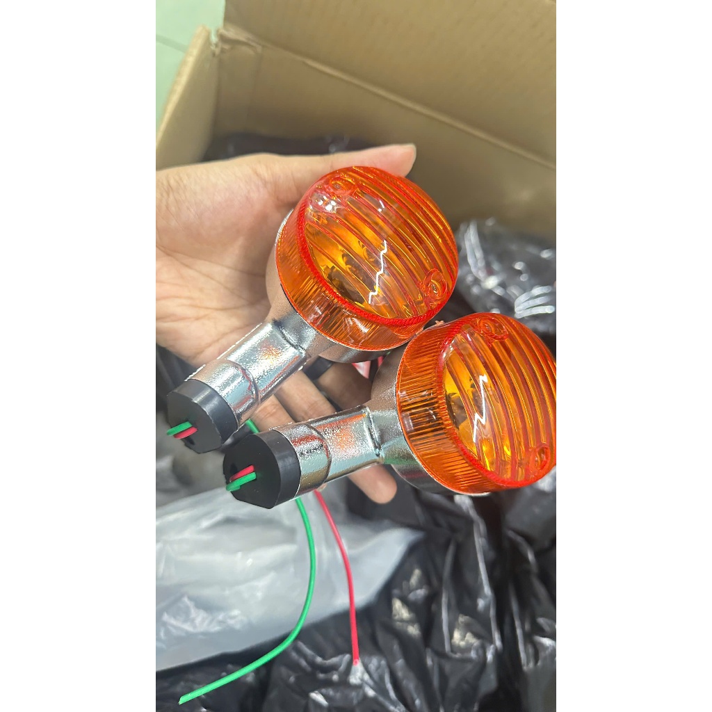 Cặp đèn xi nhan sau gắn cho xe Cub mới 50cc.- có 2 màu ( trắng , đen )