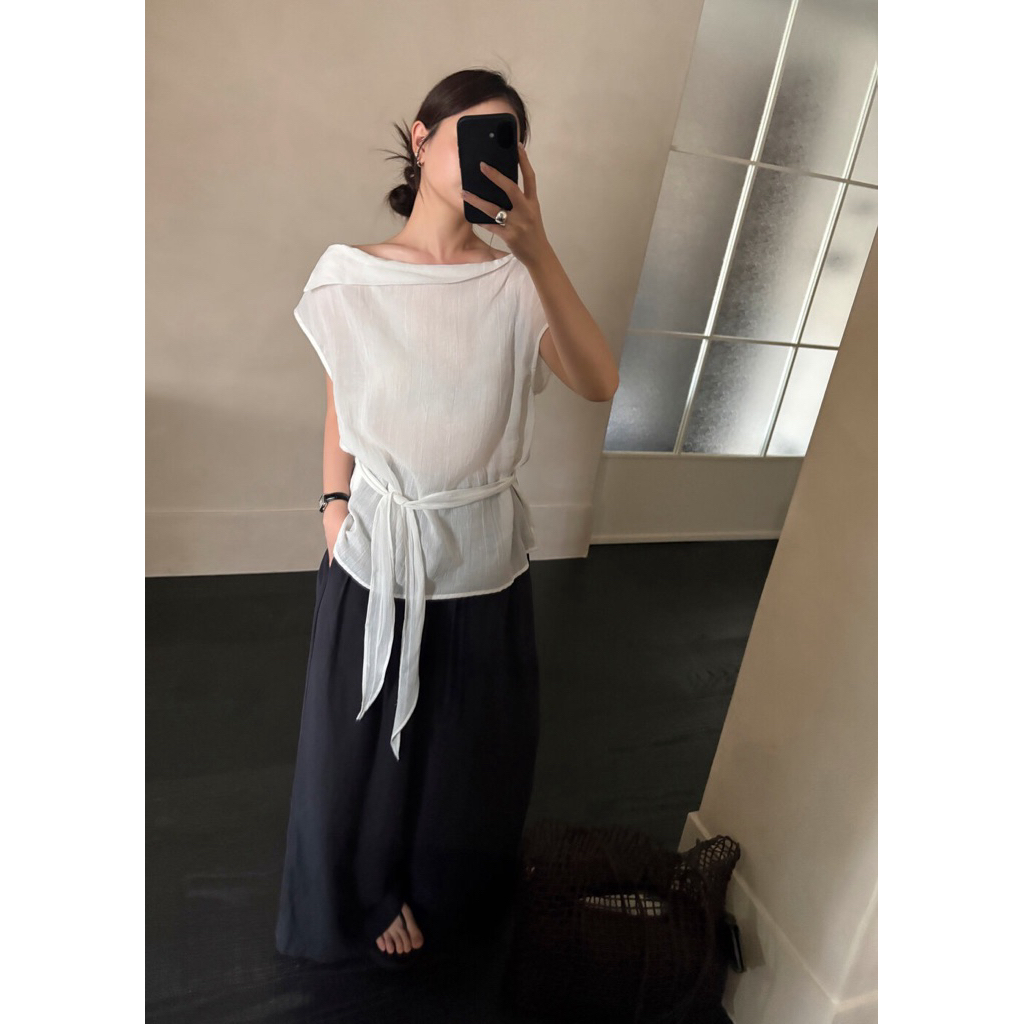 Áo cộc trễ vai buộc eo Onni st