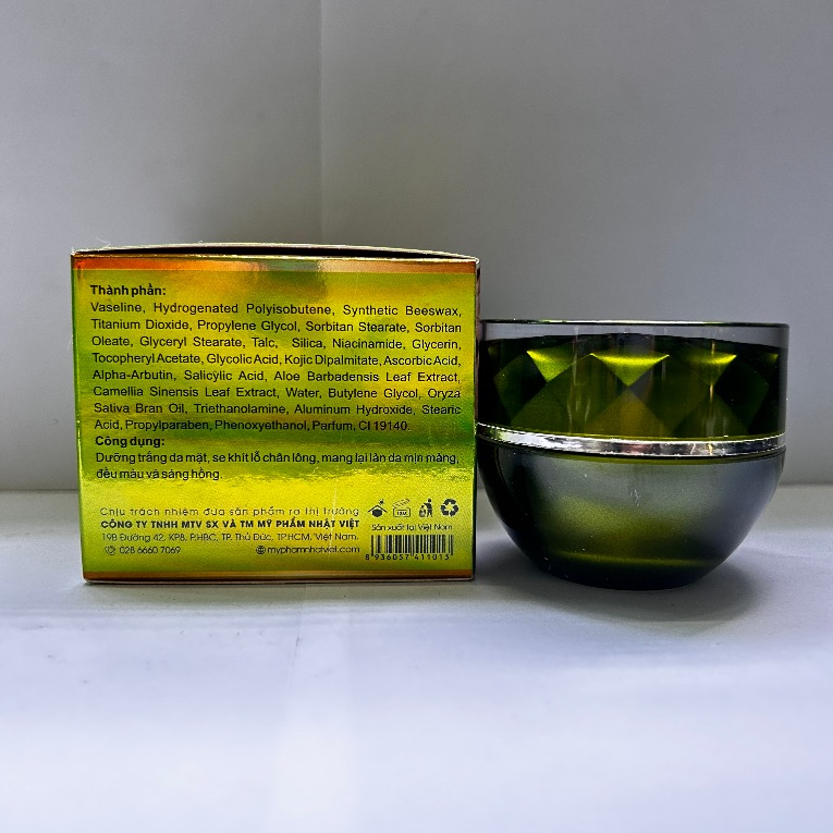 Kem Ngừa Nám, Lão Hóa, Trắng Da, Dưỡng Ẩm Mịn Da Trà xanh Cám gạo Nhật Việt 209g (Xanh lá)
