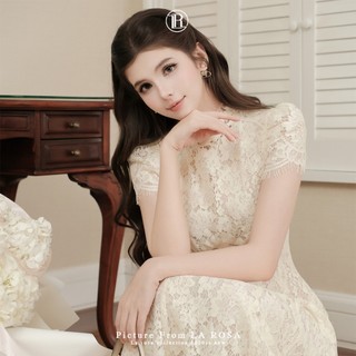 Đầm Ren Dài Cao Cấp LA ROSA Đầm Ngắn Tay Chiết Eo Xòe Nhẹ Hợp Để Nàng Diện Đi Tiệc, Đi Bàn, Cafe...T435-SX
