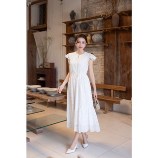 SWANLAKE | Váy Đầm Nữ Maxi Đuôi Cá Vải Cotton Thêu Đục Lỗ Cổ Trụ Cài Nút Dây Thắt Eo Công Sở D13658