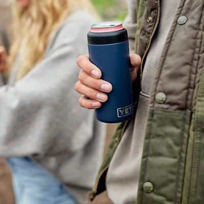 Bình giữ nhiệt lon nước Yeti Rambler Colster Slim Can Cooler 12oz | 350ml (nhiều màu)
