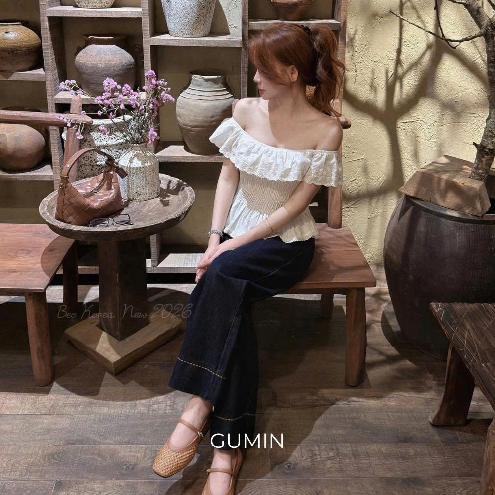 Áo thô trễ vai trắng GUMIN thiết kế áo bo chun phối ren bèo sang chảnh tiểu thư, Áo kiểu nữ thanh lịch sang trọng