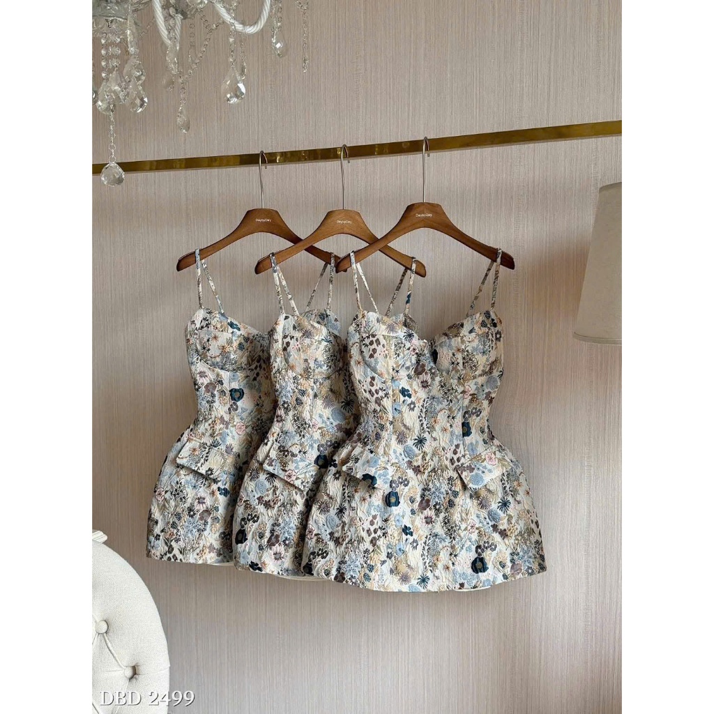 ZIMM STORE-Áo hai dây bản nhỏ họa tiết hoa nổi 3D phong cách quý tộc