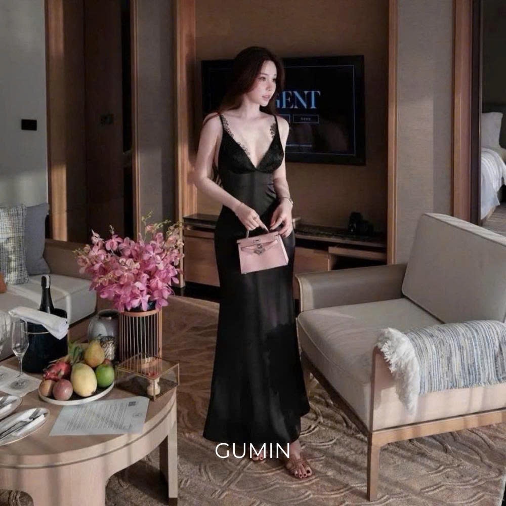 Đầm lụa hai dây GUMIN thiết kế màu đen phối ren dây viền ngực dáng maxi dài sang chảnh thanh lịch
