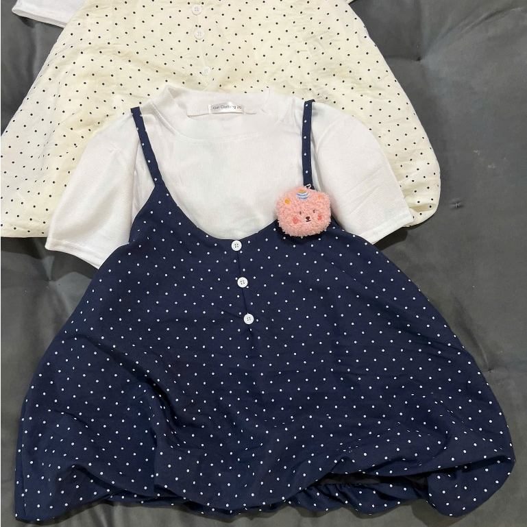 [TẶNG CHAM CUTE]￼[CÓ TÁCH LẺ] Set Yếm Chấm Bi Dáng Bí Phối Cúc Kèm Áo Tay Bồng Tiểu Thư có tách lẻ mẫu mới 2026