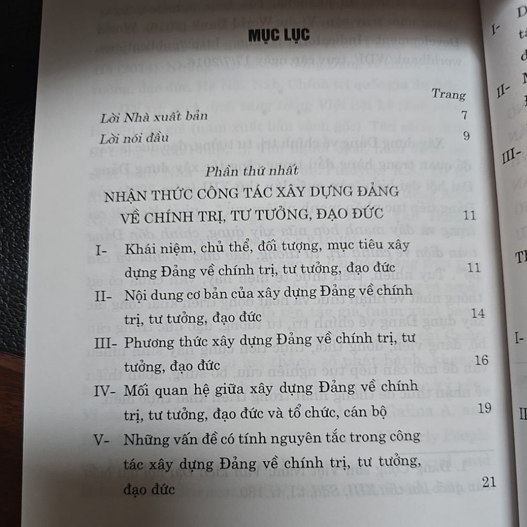 Sách - Tài liệu nhận thức và triển khai công tác xây dựng đảng về chính trị, tư tưởng, đạo đức trong giai đoạn hiện nay