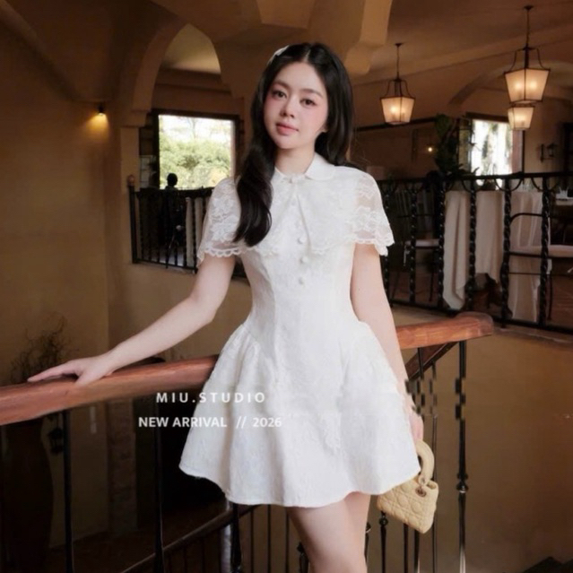 Váy nữ tiểu thư chất liệu ren hoa cao cấp , Đầm sát nách chiết eo dáng xoè kèm choàng ren tay ngắn thanh lịch sang chảnh