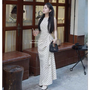 Đầm chấm bi không tay cao cấp thiết kế nhún eo thắt nơ sang chảnh , váy maxi dáng dài mặc đi biển đi chơi siêu xinh