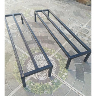 Kệ sắt kê chậu cây.Rộng 15-20cm. Dài 50cm. Cao 10-15-20cm.hộp thép 14*14mm