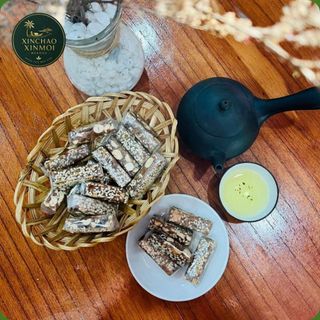 [25.06] Kẹo Chuối Tươi Gừng Đậu Phộng Cốt Dừa HELLO TROPICAL | Đặc Sản Trà Vinh, Dẻo Thơm (Hũ 500g)