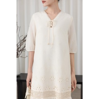 SWANLAKE | Váy Đầm Nữ Maxi Đuôi Cá Ren Vải Cotton Thêu Đục Lỗ Cổ Chữ V Tay Lỡ Dạo Phố D13661