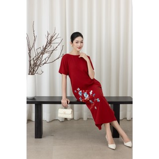 SWANLAKE | Váy Đầm Nữ Maxi Suông Tay Ngắn Cổ Tròn Vải Linen Thêu Hoa Có Túi Xẻ Tà Công Sở D13610