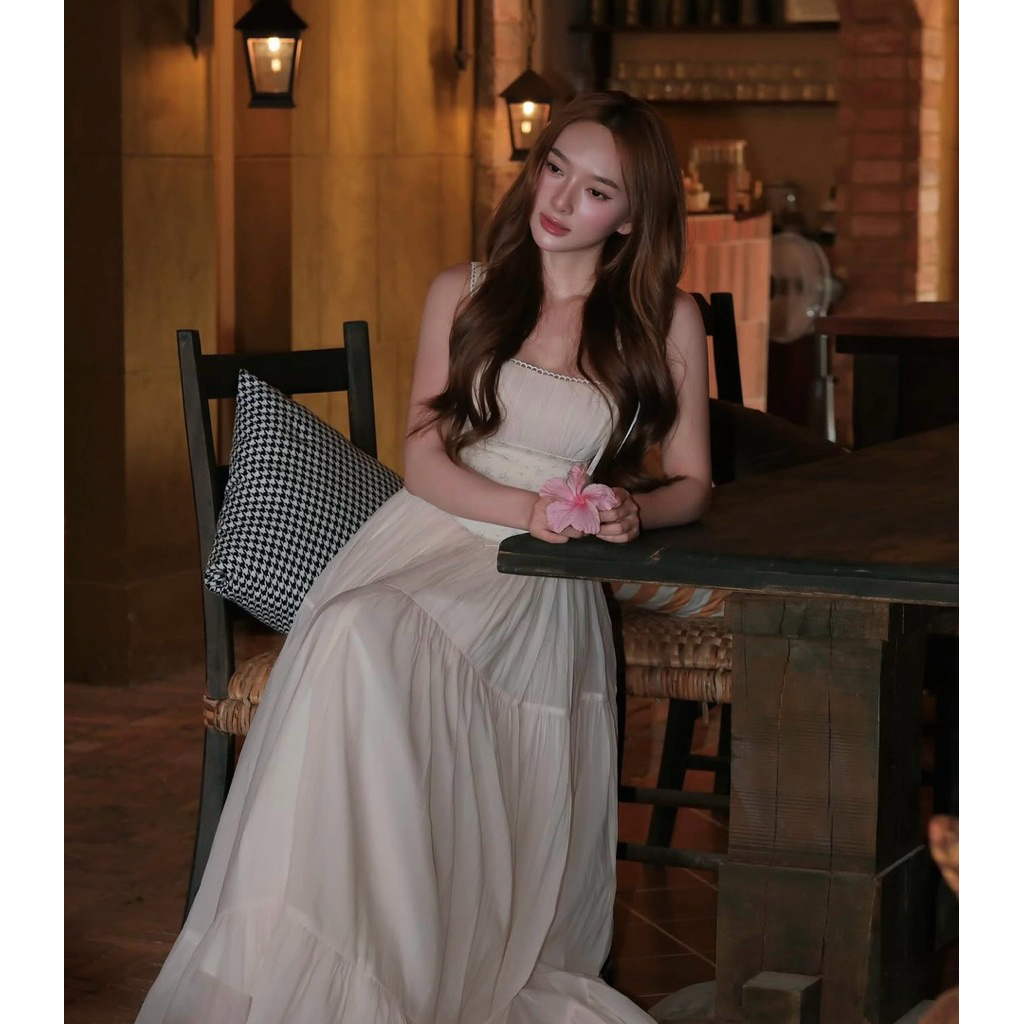 Maria Dress Phối Tơ Dáng Dài Màu Kem Thiết Kế Sang Trọng Phù Hợp Cho Mọi Sự Kiện