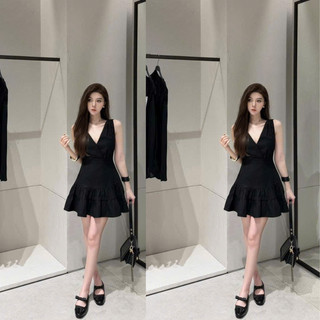 Đầm đen basic cổ V dáng xòe nhẹ nhàng thanh lịch thời trang nữ công sở dạo phố