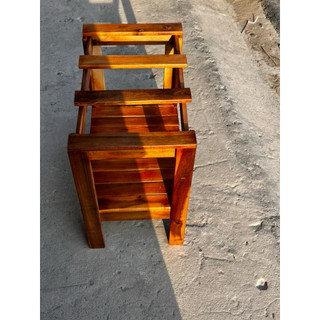 Chân kệ để hồ cá. Dài 50cm rộng 30 cao 50cm. Kệ làm bằng gỗ tràm tự nhiên. Có sơn PU chắc chắn. Chụi tải 80kg