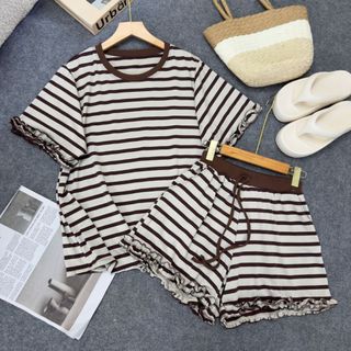 Đồ Bộ Bigsize Nữ Áo Thun Cổ Tròn Kẻ Sọc Phối Quần Short Lai Bèo Dễ Thương Cho Chubby SET870