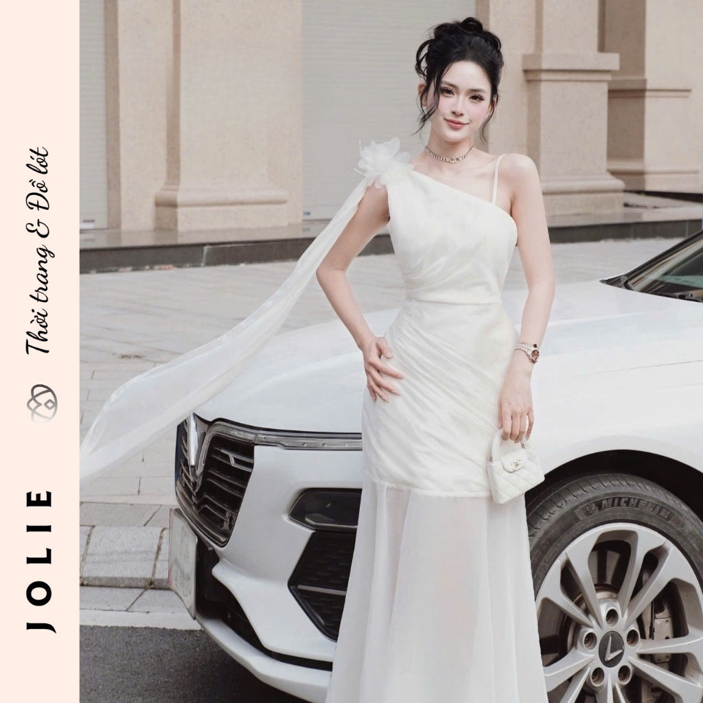 Váy Jolie Lụa Satin Thiết Kế Cổ Yếm Đổ Dáng Dài Xẻ Tà Sang Trọng Quyến Rũ