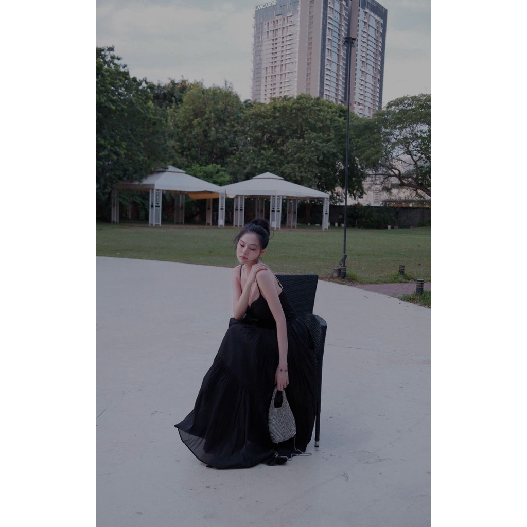 Loria dress dáng dài ren thêu hoa phối tơ