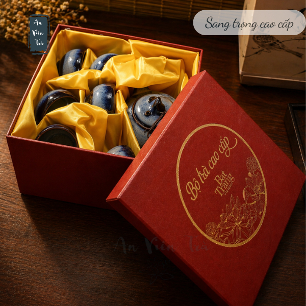 Hộp đựng ấm chén trà cao cấp, hộp si đỏ đựng ấm chén bát tràng , hộp quà biếu cao cấp , hộp quà tặng cao cấp