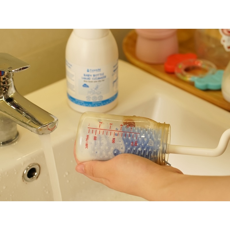 Nước rửa bình sữa cho bé Fuwa3e - Rửa sạch mùi sữa, cặn sữa và các vết bẩn cứng đầu.