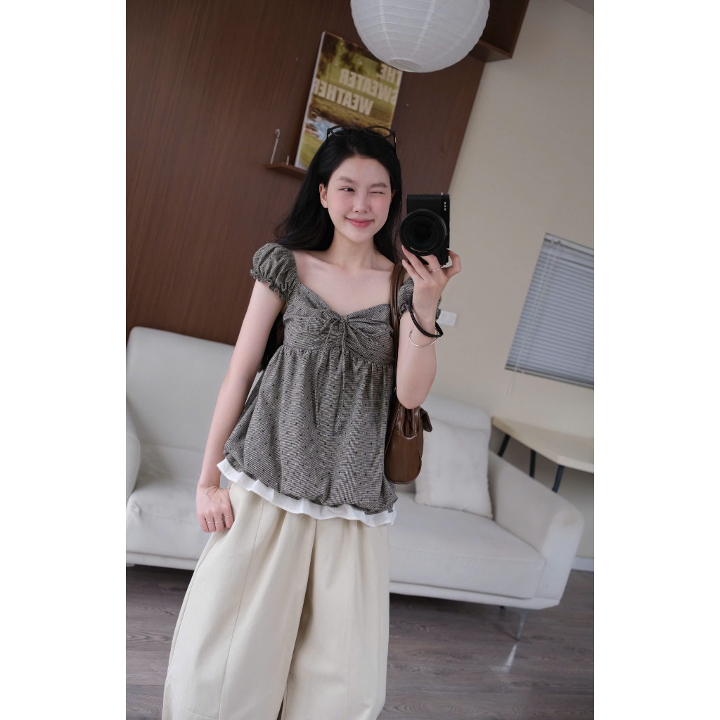Alia Top (TSW) Áo kẻ nhún xòe trắng mặc nhiều kiểu Nữ the.sweaterweather