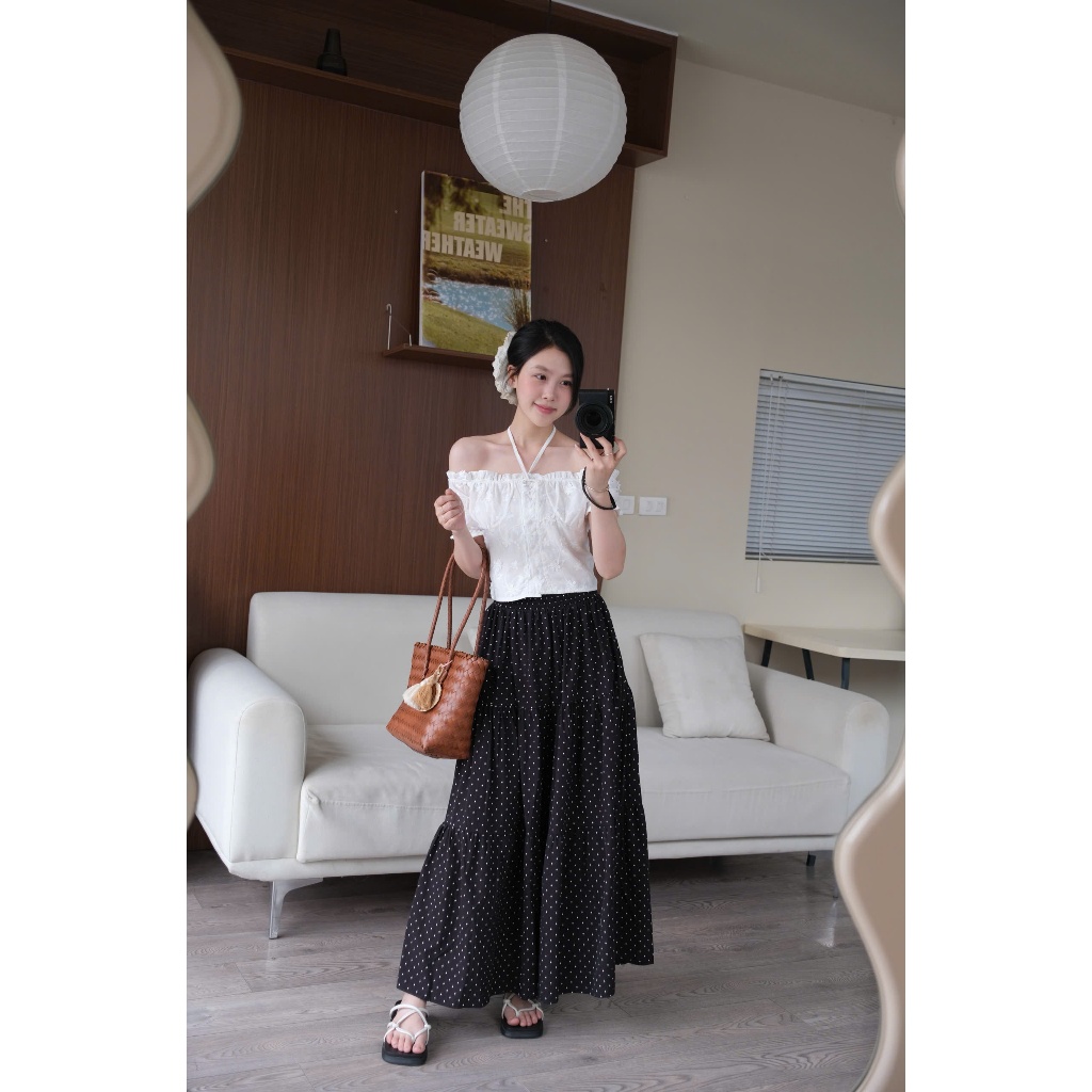 Faye Top (TSW) Áo trễ vai cài cúc thêu hoa croptop Nữ the.sweaterweather