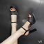 ☘ ☘ ☘Sandal đá