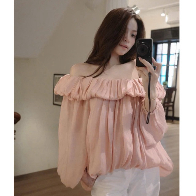 Áo trễ vai phối bèo tay bồng , Áo kiểu nữ style HQ chất vải tơ cao cấp - màu hồng paster mặc đi chơi đi biển sang chảnh