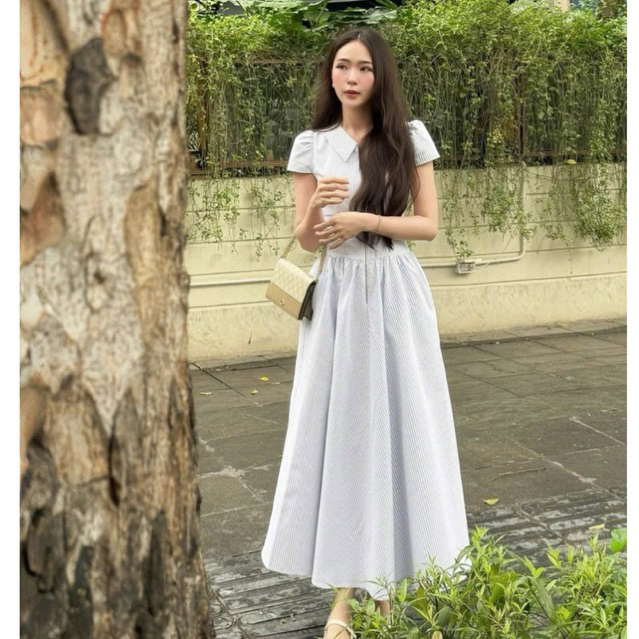 Đầm cổ đức dáng dài cộc tay chiết eo thanh lịch sang chảnh , Váy công sở thiết kế hoạ tiết kẻ sọc phối khoá kéo cao cấp