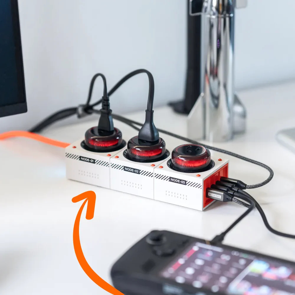 Trạm Sạc Genki Moonbase GaN 240W – Hub 7in1 x 4 USB-C x 3 Ổ Điện AC | 3 Cổng Cắm An Toàn