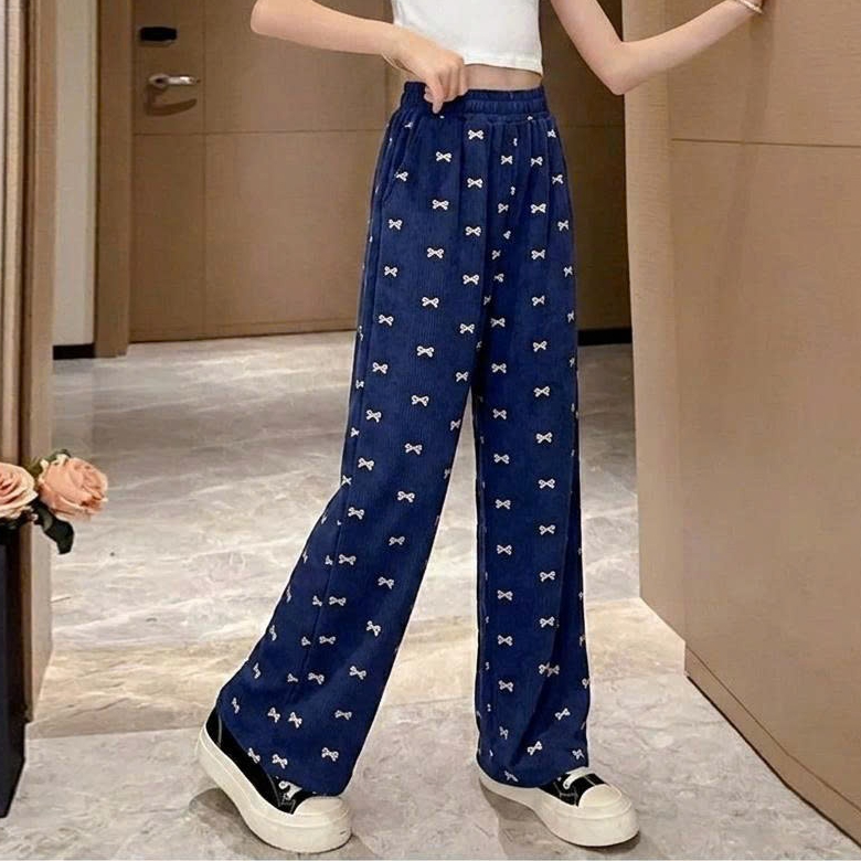 Quần ống xuông in full nơ cho bé gái chất tăm lạnh co giãn thoải mái cho bé in nơ.Q01
