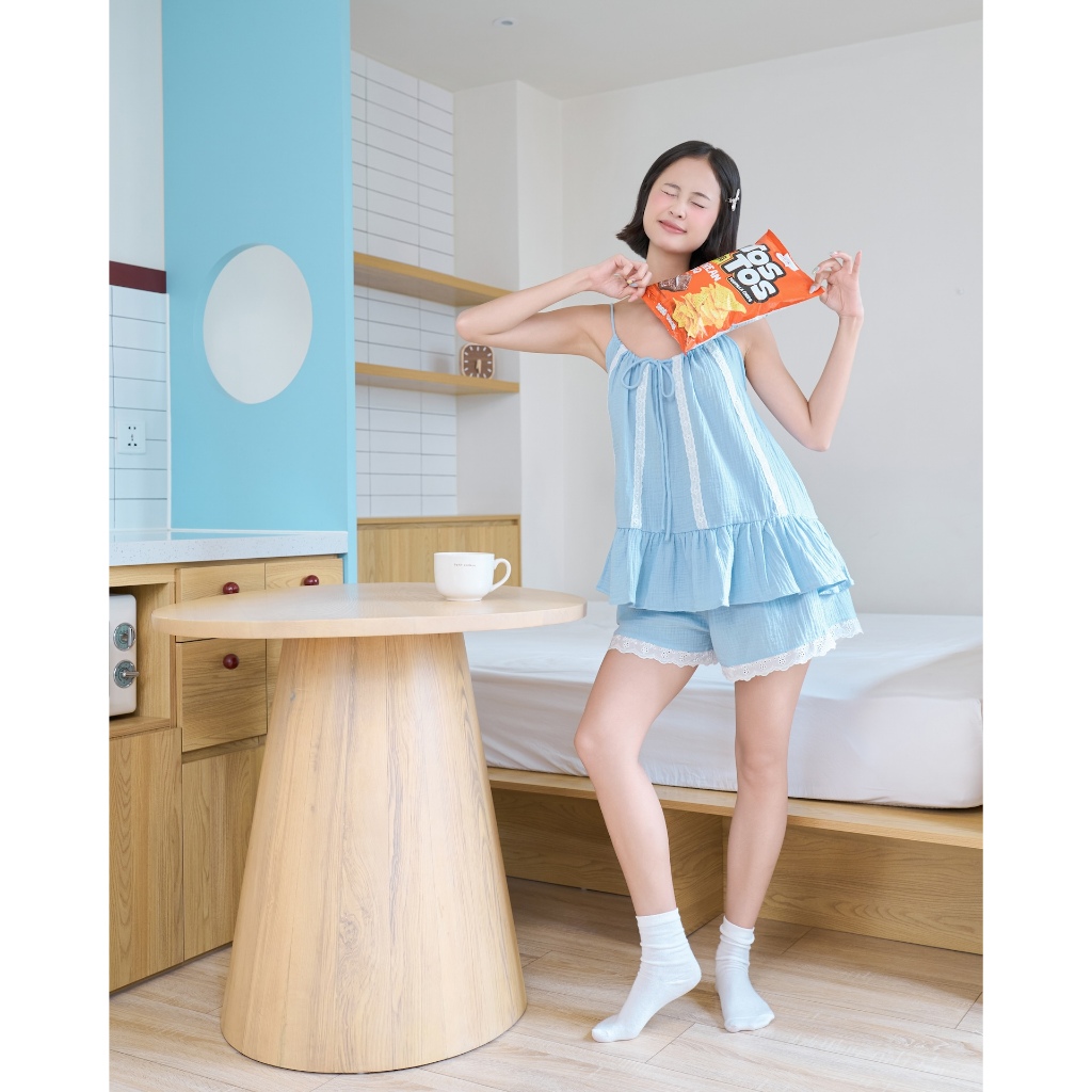 Set Nữ ROHAS Áo Hai Dây Bèo Phối Quần Ngắn Dễ Thương Mùa Hè SECODEE
