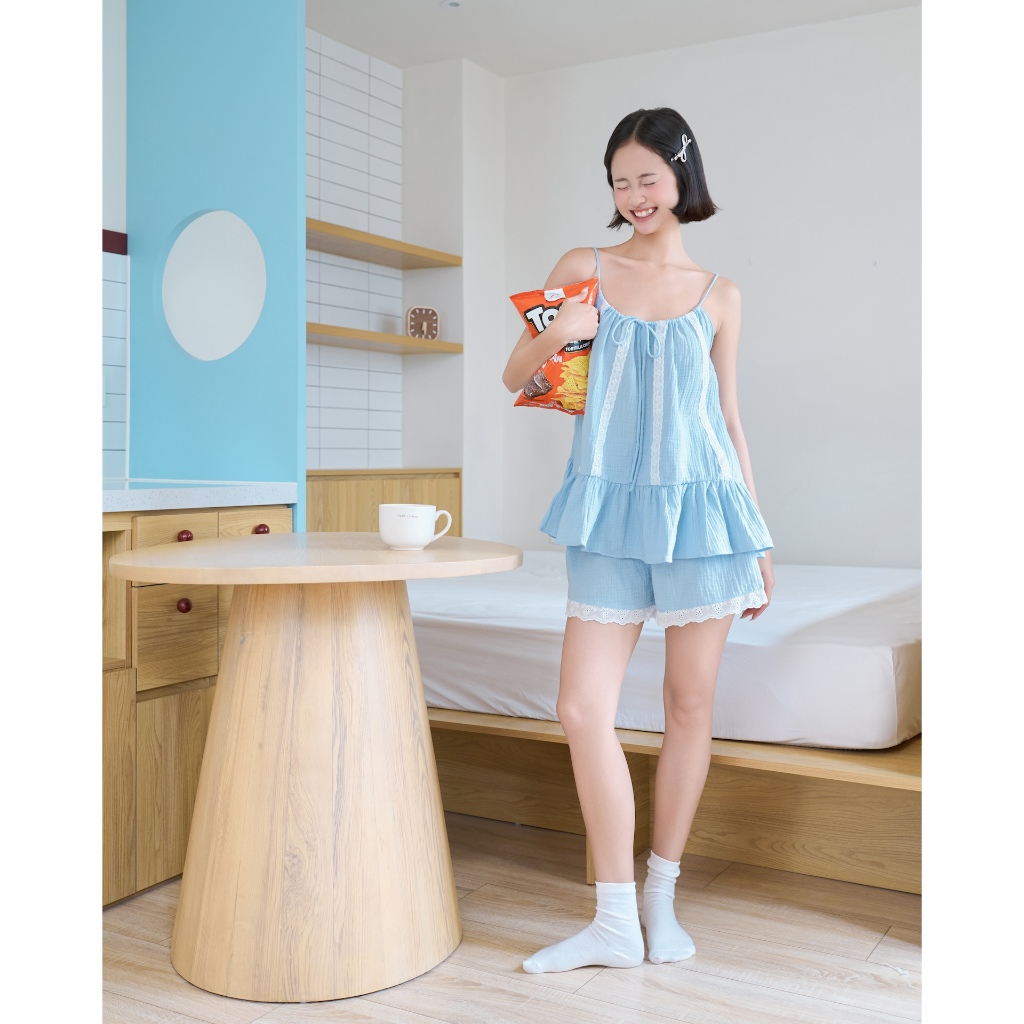 Set Nữ ROHAS Áo Hai Dây Bèo Phối Quần Ngắn Dễ Thương Mùa Hè SECODEE