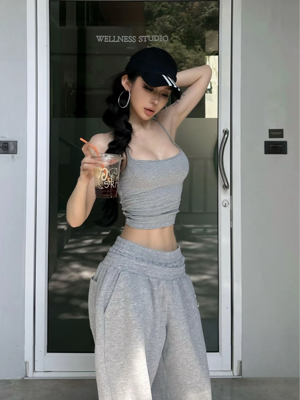 Croptop cho dáng tam giác