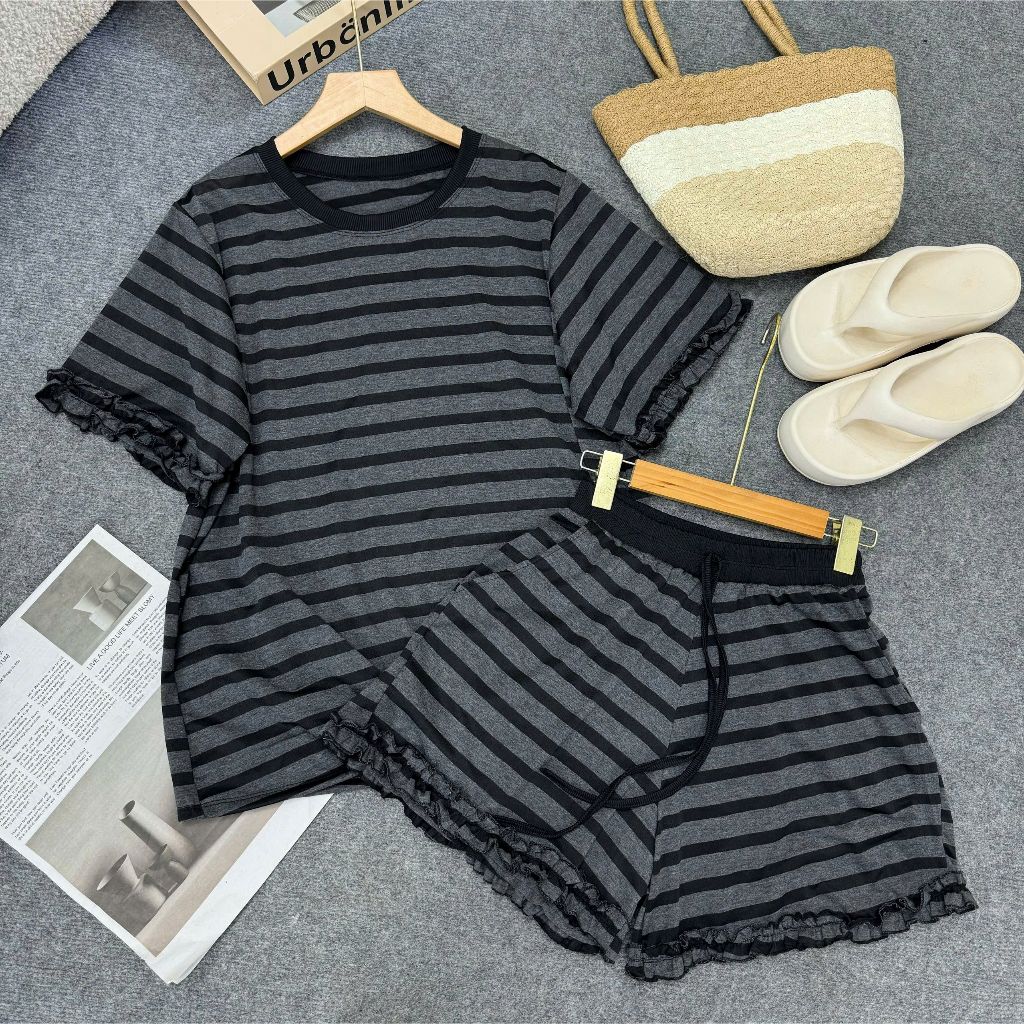 Set Đồ Bigsize Nữ Kẻ Sọc – Áo Thun Tay Bèo + Quần Short Lưng Chun Dây Rút, Form Rộng 50-92 SET870