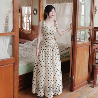 Outfit đi biển cao cấp set áo croptop phối chân váy dài họa tiết chấm bi lớn