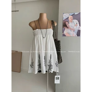 TRIANGLE - Black Flower Top (Cân nhắc kỹ, áo trắng không hoàn) Áo hai dây thêu hoa đen style Hàn thanh lịch và cao cấp