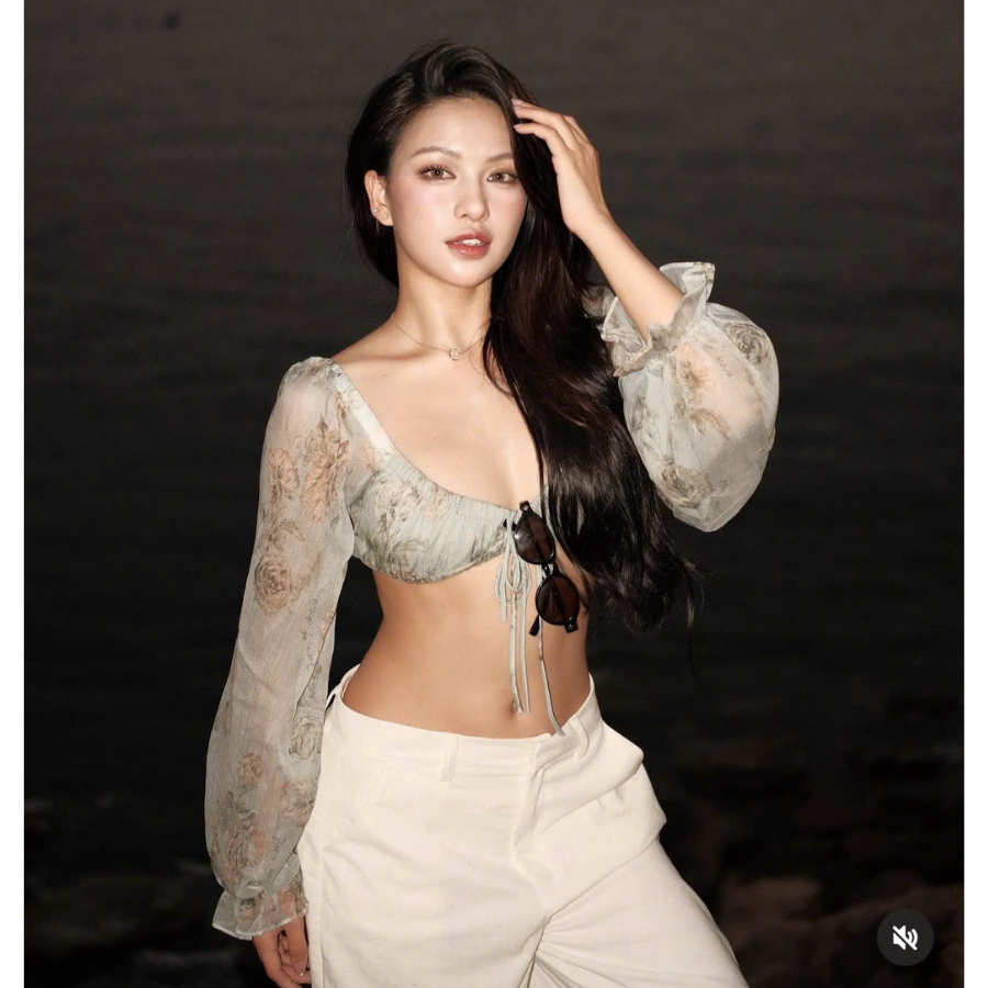 Áo Croptop Dài tay Cúp Ngực Vải Tơ In Hoa Đi Biển MELLYSTORE Cao Cấp Đẹp Quyến Rũ ,Sang Trọng - Đầm Thiết Kế