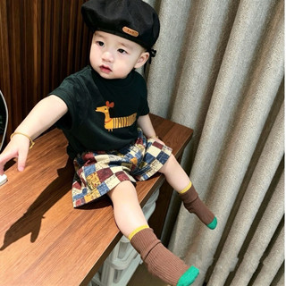 Set áo phông mix quần short hoạ tiết caro phối màu cho bé trai
