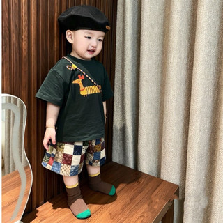Set áo phông mix quần short hoạ tiết caro phối màu cho bé trai