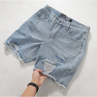 Quần Short Bò Rách Unisex Màu Xanh Nhạt Form Suông Rách Gối Cao Cấp Phong Cách Trẻ TRung Trendy