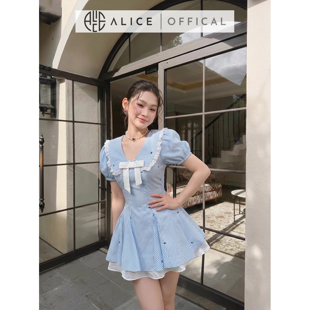Váy Kẻ Sọc Xanh Cổ V Phối Ren Alice, Đầm Ngắn Xòe Thắt Nơ Thanh Lịch Tay Áo Ngắn Bồng Nhẹ T488