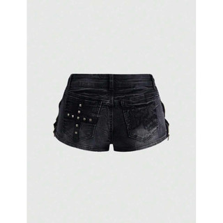 Quần short denim nữ cạp siêu thấp thêu chữ và chữ