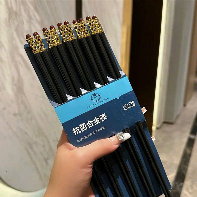 Set 5 đôi đũa ăn cơm cao cấp, sợi thuỷ tinh kháng khuẩn chống mốc chịu nhiệt cao mạ bạc sang trọng 05 ntt95