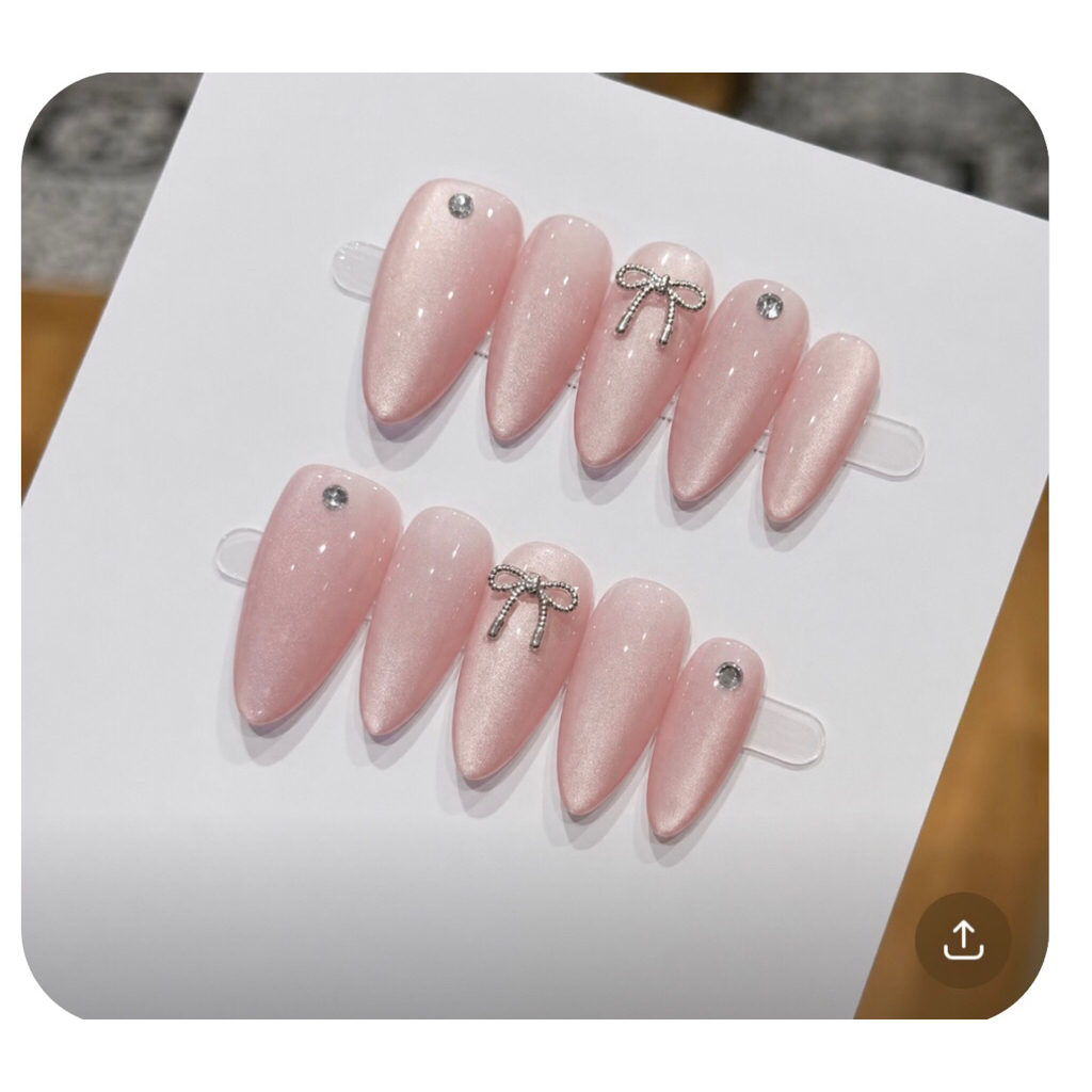 nail box xinh ( kèm keo và dũa )