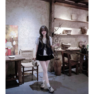 𝙆𝙞𝙣𝙜𝙨𝙝𝙤𝙥𝙗𝙚𝙖𝙪𝙩𝙮•Áo SơMi Trắng Kèm Yếm Chấm Bi QC