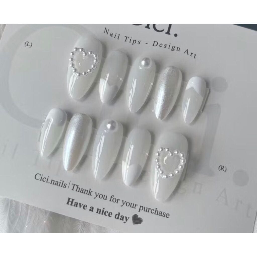 nail box xinh ( kèm keo và dũa )