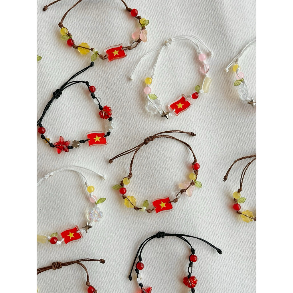 [FREESIZE TAY NỮ] Vòng Tay Nữ Cờ Việt Nam Hạt Cườm Charm Đá Pastel Gốm Quà Tặng Bạn Gái Phong Cách Dễ Thương Dây Sáp